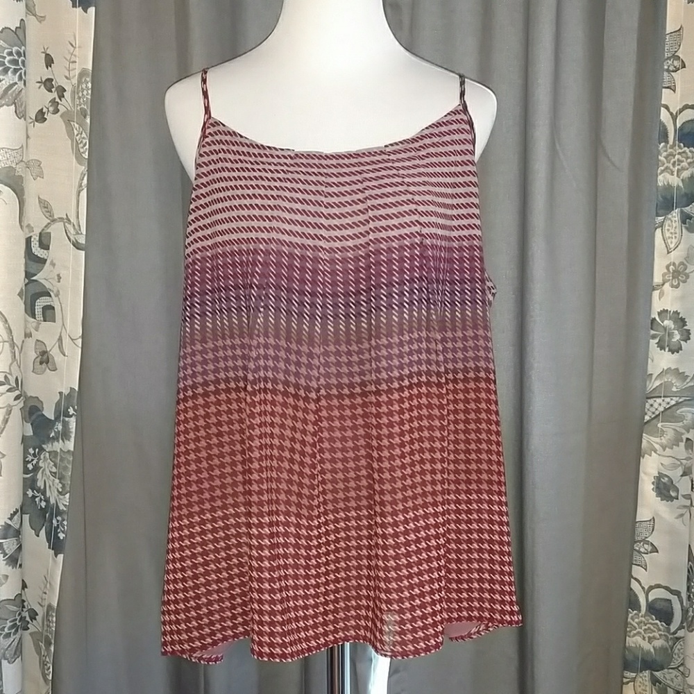 CAbi geometric print tank top in size XL.